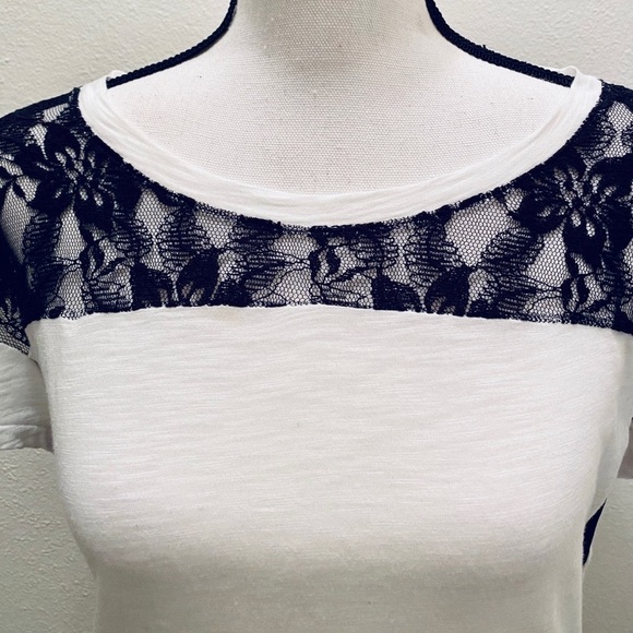 Express White Tee with Black Lace & Illusion Mesh - Picture 4 of 11